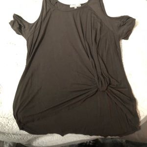 Green off shoulder t shirt twist tie front